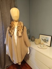 Milestone Woll Poncho/ Cape/