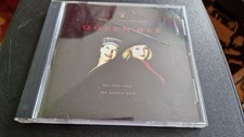 Queen Bee - Die eine singt