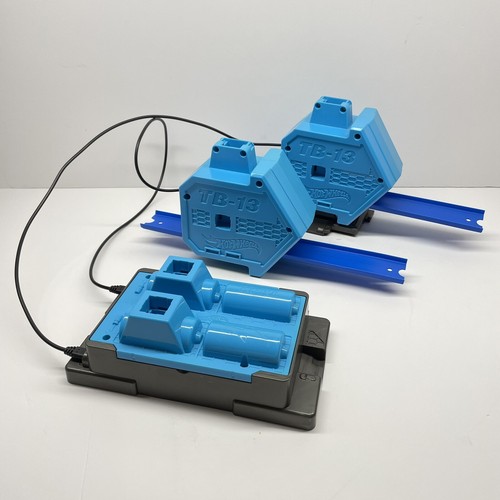 Hot wheels track - hot,