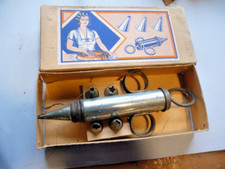 Antike Garnierspritze für