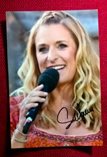 Original-Autogramm von Stefanie Hertel, Farbfoto, 18 x 12,7 cm