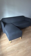 Modernes dunkelgraues Ecksofa