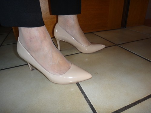 Beige lackpumps von - von, buffalo