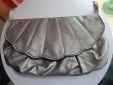 Damenhandtasche clutch nwtg bronze Handtasche   Kunstleder Schulterriemen nwtg