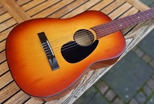 33. Vintage Parlour - Gitarre