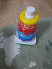 Stapelturm Ringe mit Kugeln / Rassel  Pyramide  Wackelboden  - Chicco