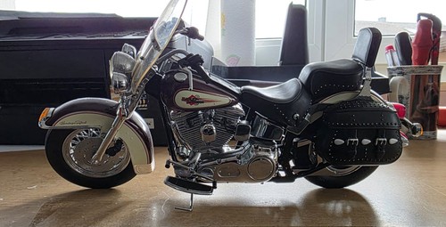 Harley davidson herirage - 1:10,