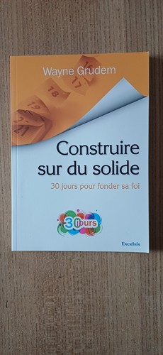 Buch auf festem bauen von - bauen,
