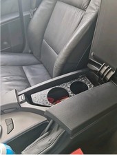 Getränkehalter Mittelarmlehne