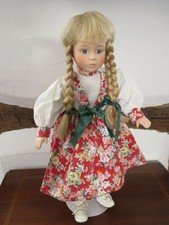 Schöne  Mädchen Puppe aus Porzellan Gilde Puppen mit Lange Zöpfe