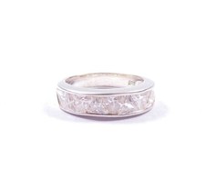 Eternity Ring Dreieck Baguette