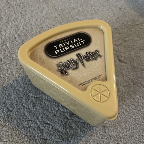 Trivial pursuit world - pursuit,