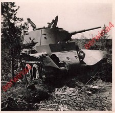 Russ. Panzer BT-7 erledigt mit MG und Handgranaten bei Salla Lappland Finnland
