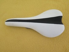 Rennradsattel; Männer; weiß-schwarz; L: 28cm/ B: 14,5cm; 236g leicht;TOP-Zustand
