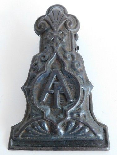 Alte zeitungsklammer - alte,