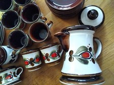 Kaffeegeschirr f. 8 Personen rot braun Retro Service Geschirr Schramberg Bernau