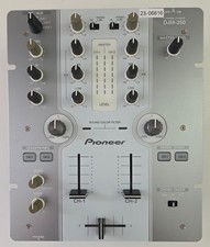 Pioneer DJM 250 in