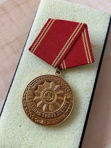 Ddr medaille jahre treue - medaille, 25