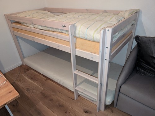Jugendbett weiß lasiert - lasiert, aus
