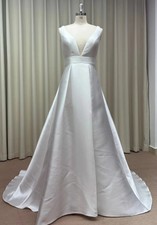 HBH Brautmode I Elegant Mikado Brautkleid mit V Ausschnitt ,BeinschlitzGr.36,38