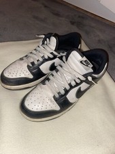 Nike Panda Dunks
