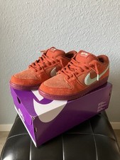 Nike SB Dunk Low Mystic Red