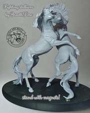 Kämpfende Hengste von