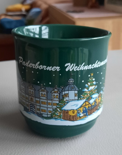 Weihnachtsbecher vom