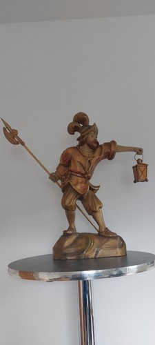Nachtwächter holzfigur mit