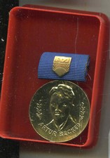 DDR FDJ Artur Becker Medaille