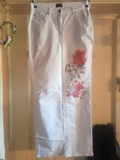 Weiße Jeanshose Von Paola Felix Mit  Blumendruck Gr. 40.
