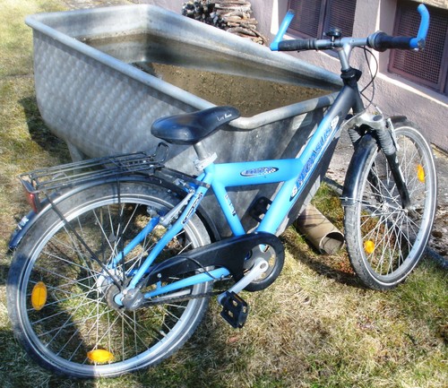 Sehr gebrauchtes mountainbike - gebrauchtes,