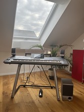 Yamaha Tyros 5 76-Tasten XXL mit TRS-MS05 Lautsprechern und L-7S Stand