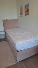 Ein bett verkauf - zu,