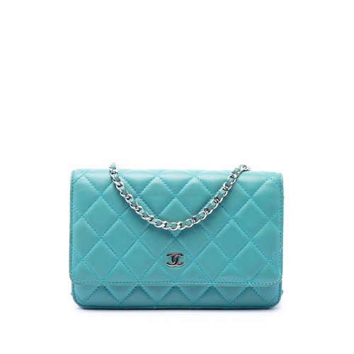 Chanel quilted lambskin - cc,