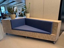 Sitzecke Büro trapezförmig mit Ablagefächer und Rollen