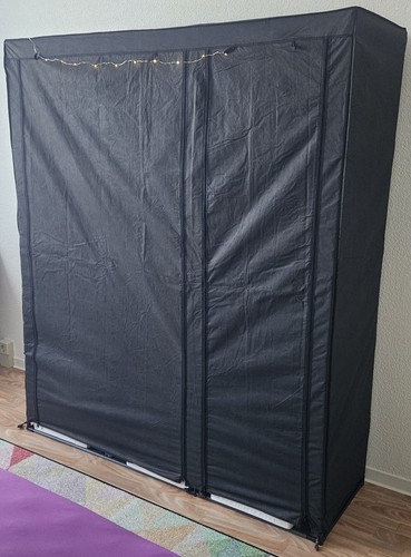 Grauer kleiderschrank damhus - kleiderschrank,