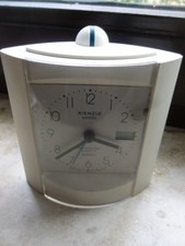 KIENZLE satelite Quarz Wecker Analog Designwecker mit Beleuchtung radio controll