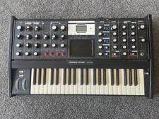 moog minimoog voyager