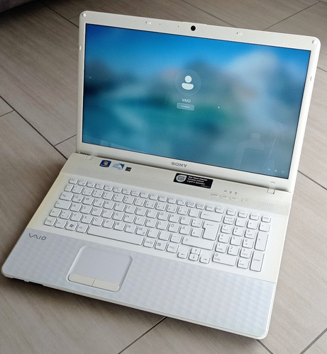 Sony vaio vpcej - sony,