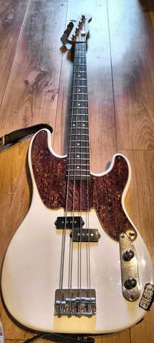 Squier mike dirnt signature - squier,