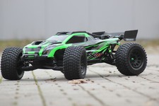 Traxxas 78086 GRÜN  1:7 XRT