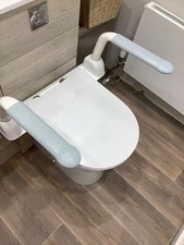 WC Aufstehhilfe Klappbar