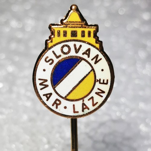 Fussball anstecknadel slovan - fussball,