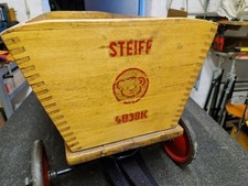 Deko /Präsentation: Steiff