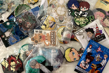 Über 300 Anime Buttons, Anstecker, Pins, Anhänger - Merchandise - zum auswählen