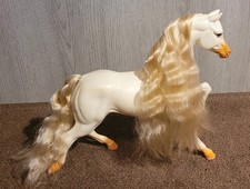 Tolles Barbie PFERD aus den
