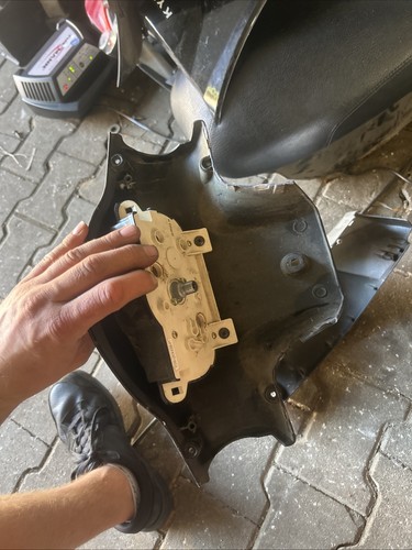 Tachoverkleidung vorne kymco - tachoverkleidung,