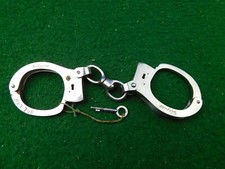 D09 Handschellen Deutschland Clejuso Handfessel schwer