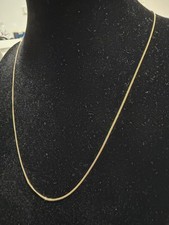 Dünne feine Goldkette